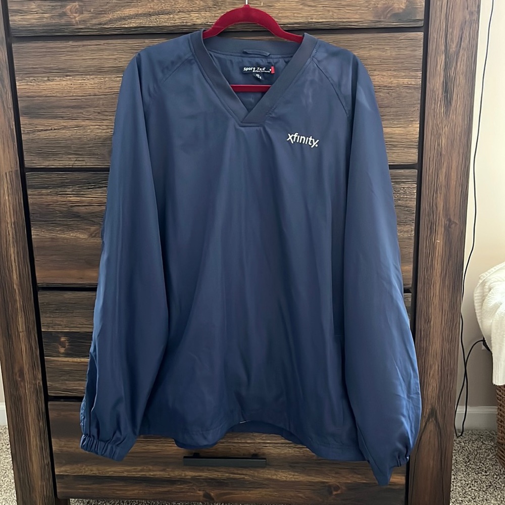Xfinity Men’s Lightweight Pull Over - image 1